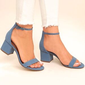 Steve Madden Light Blue Suede Block Heel Sandals size 9,  2.25"  block heel.